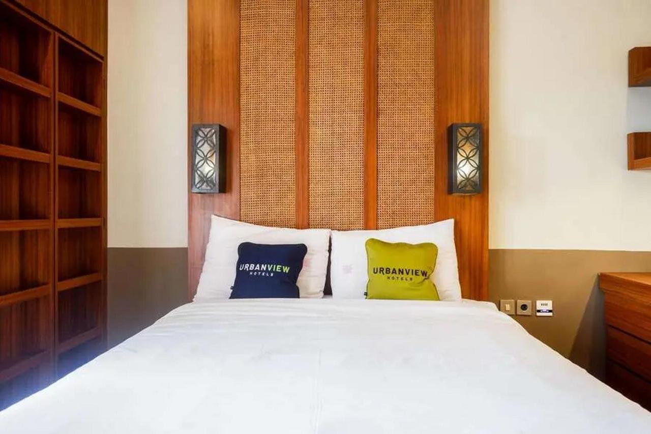 Urbanview Rumah Kandjani Yogyakarta Kejayan Esterno foto
