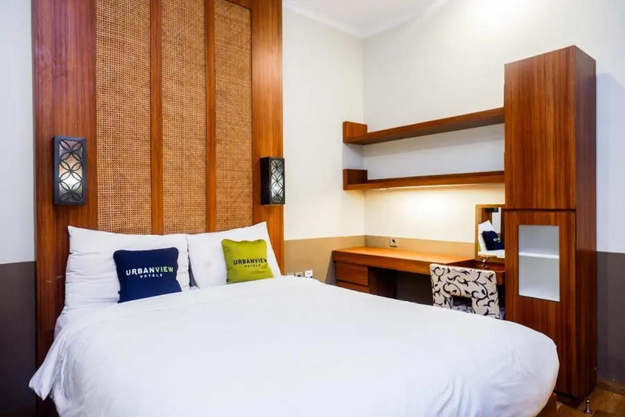 Urbanview Rumah Kandjani Yogyakarta Kejayan Esterno foto