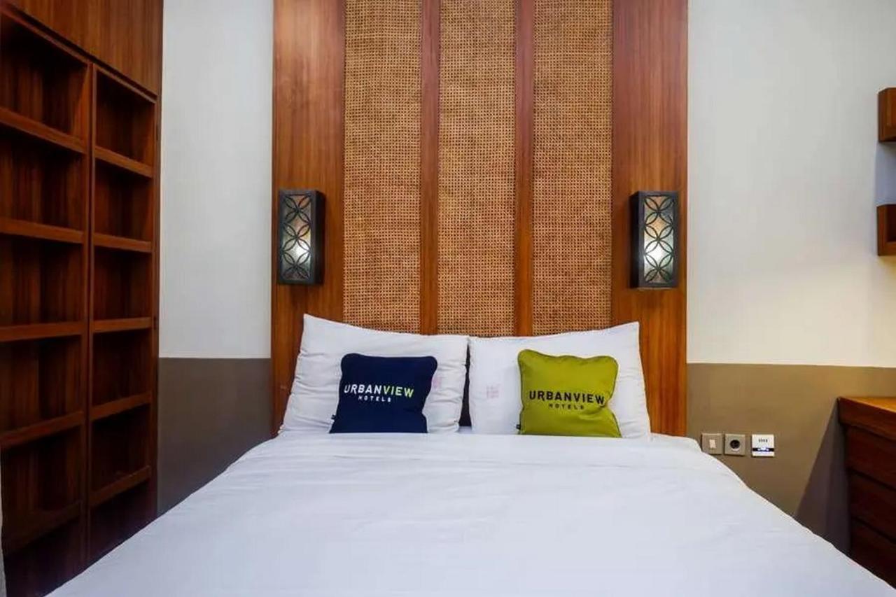 Urbanview Rumah Kandjani Yogyakarta Kejayan Esterno foto