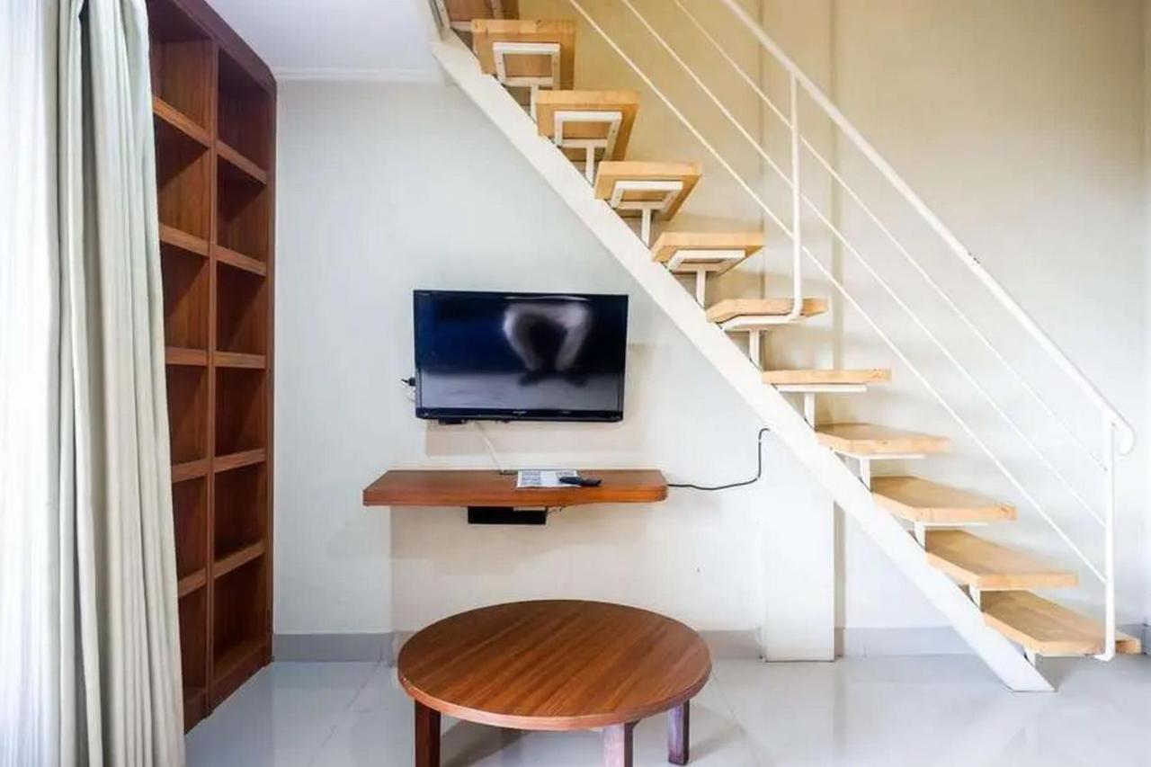 Urbanview Rumah Kandjani Yogyakarta Kejayan Esterno foto