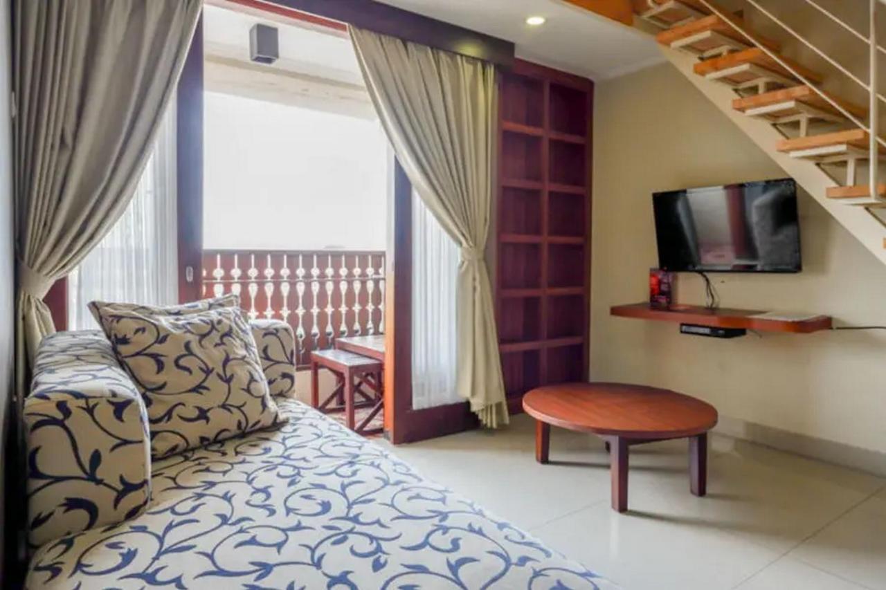 Urbanview Rumah Kandjani Yogyakarta Kejayan Esterno foto